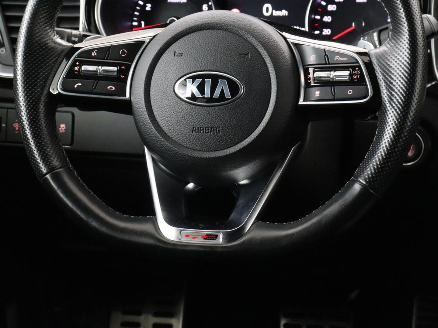 Kia Ceed 1.5 T-GDi GT-Line | Leder/Alcantara | Stoel & stuurverwarming | JBL Sound | Adaptive cruise | Camera | Carplay | Keyless | Navigatie | Full LED
