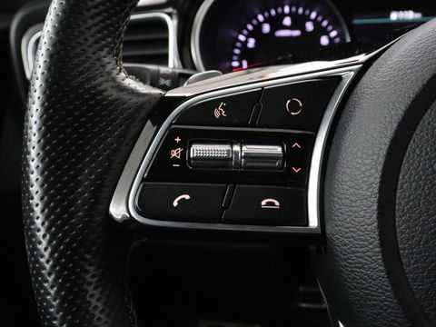 Kia Ceed 1.5 T-GDi GT-Line | Leder/Alcantara | Stoel & stuurverwarming | JBL Sound | Adaptive cruise | Camera | Carplay | Keyless | Navigatie | Full LED