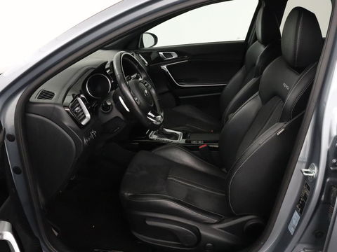 Kia Ceed 1.5 T-GDi GT-Line | Leder/Alcantara | Stoel & stuurverwarming | JBL Sound | Adaptive cruise | Camera | Carplay | Keyless | Navigatie | Full LED
