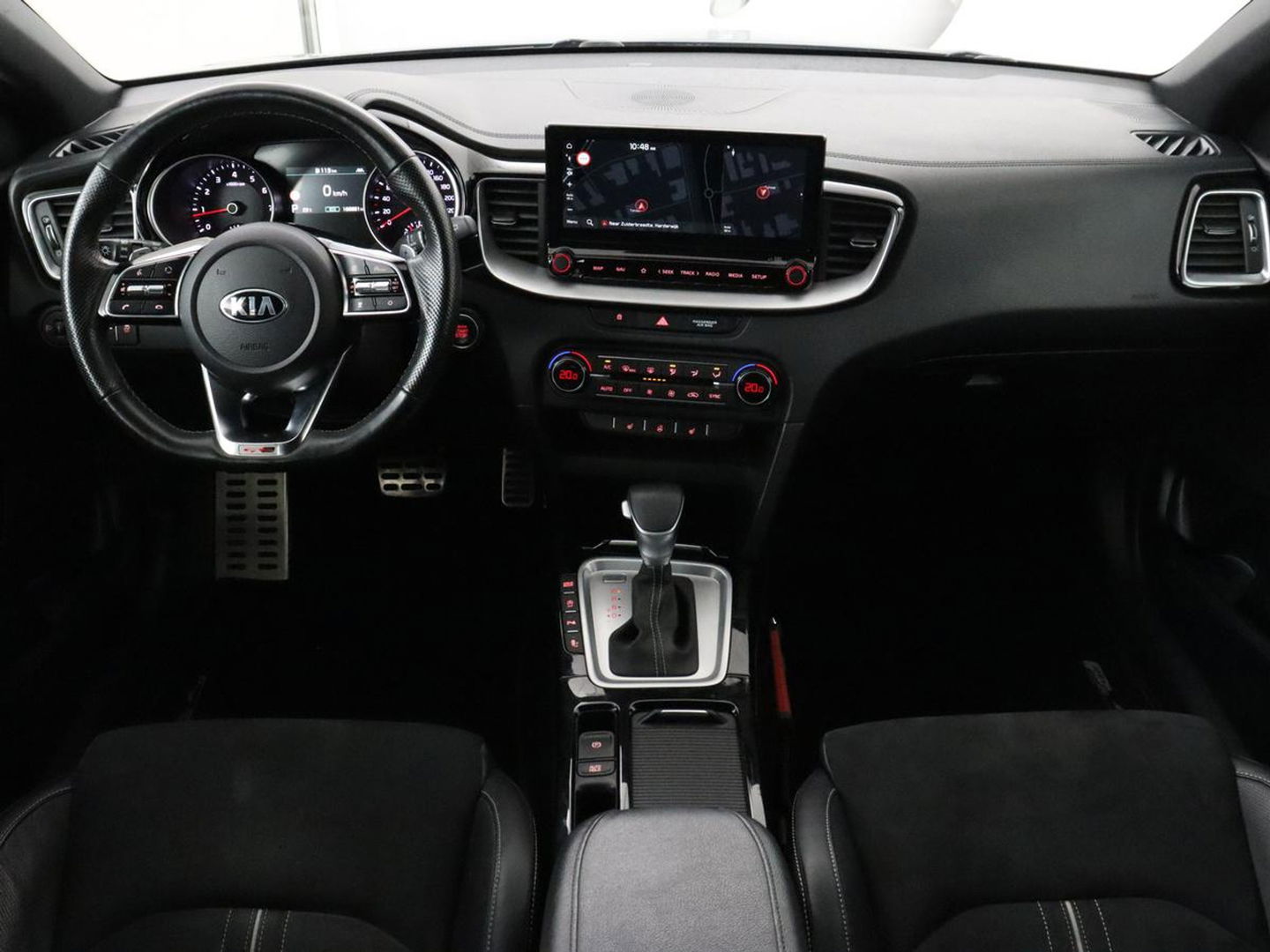 Kia Ceed 1.5 T-GDi GT-Line | Leder/Alcantara | Stoel & stuurverwarming | JBL Sound | Adaptive cruise | Camera | Carplay | Keyless | Navigatie | Full LED
