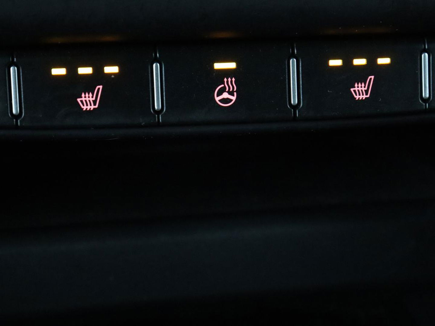 Kia Ceed 1.5 T-GDi GT-Line | Leder/Alcantara | Stoel & stuurverwarming | JBL Sound | Adaptive cruise | Camera | Carplay | Keyless | Navigatie | Full LED