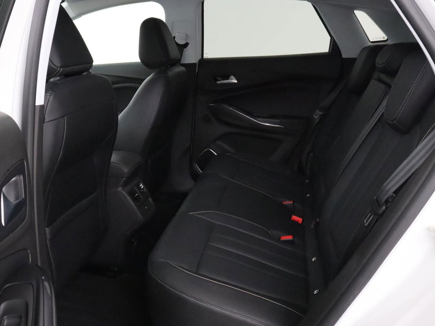 Opel Grandland X 1.6 Turbo Hybrid Ultimate | Leder | Stoelventilatie | Adaptive cruise | 360 Camera | Carplay | Keyless | Navigatie | Full LED | Stoelverwarming | PHEV