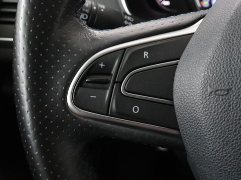 Renault Mégane 1.2 TCe GT-Line | Sportstoelen | Trekhaak | Navigatie | Keyless | Full LED | Climate control | Sfeerverlichting | Parkeerhulp