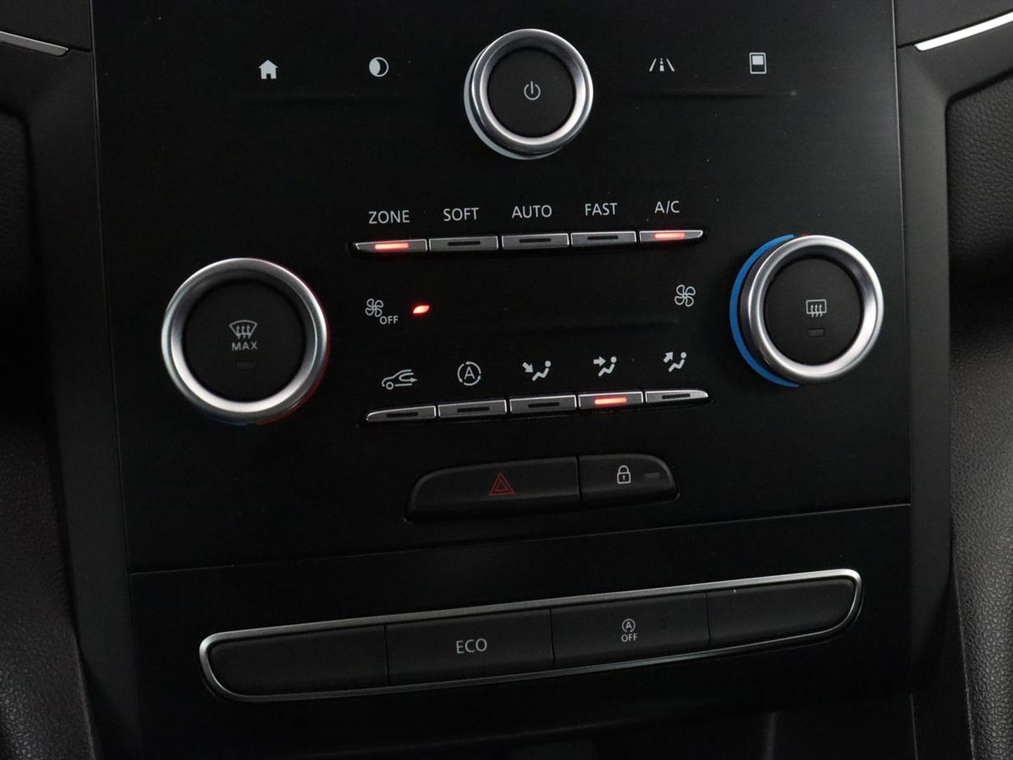 Renault Mégane 1.2 TCe GT-Line | Sportstoelen | Trekhaak | Navigatie | Keyless | Full LED | Climate control | Sfeerverlichting | Parkeerhulp