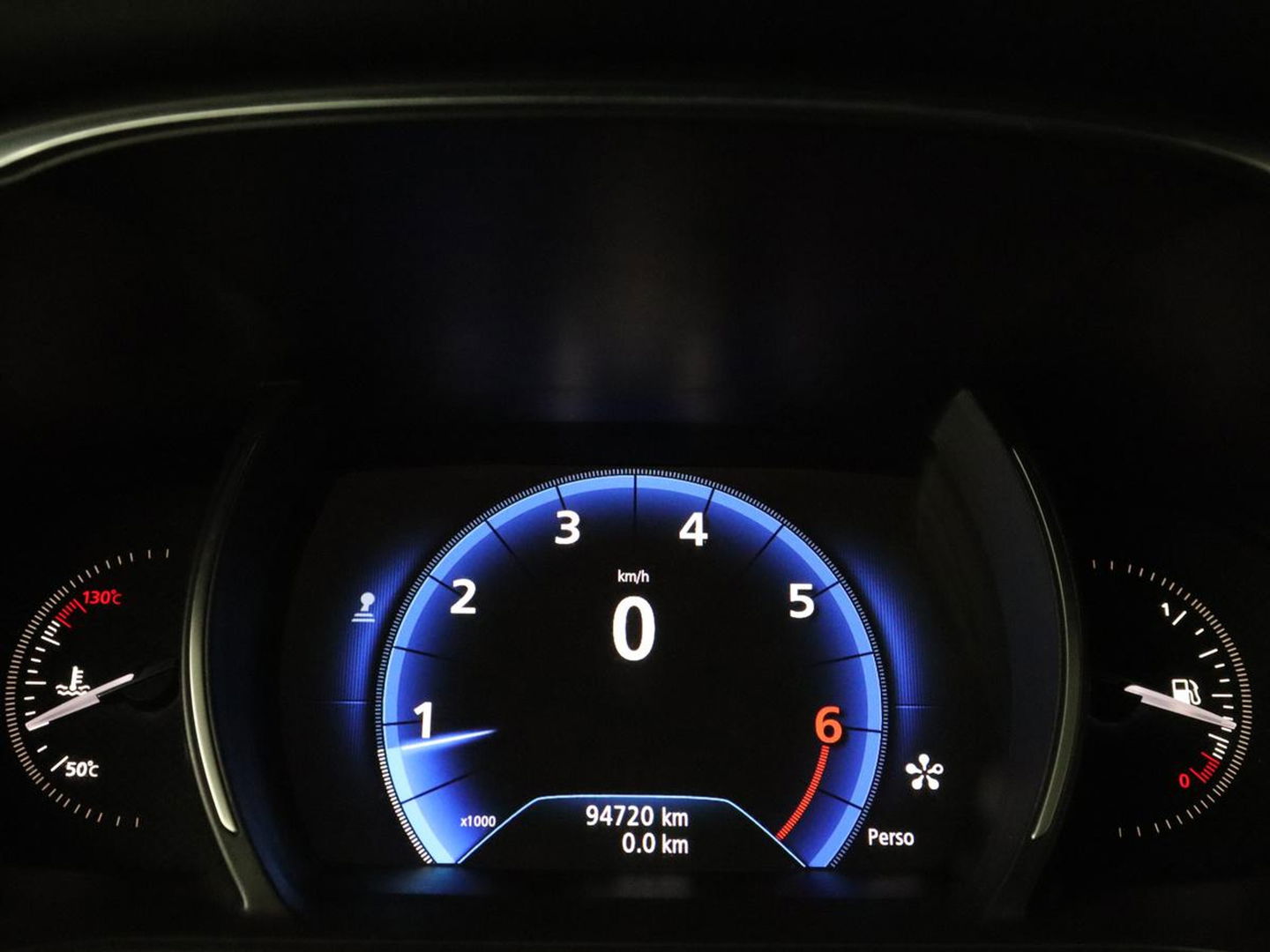 Renault Mégane 1.2 TCe GT-Line | Sportstoelen | Trekhaak | Navigatie | Keyless | Full LED | Climate control | Sfeerverlichting | Parkeerhulp