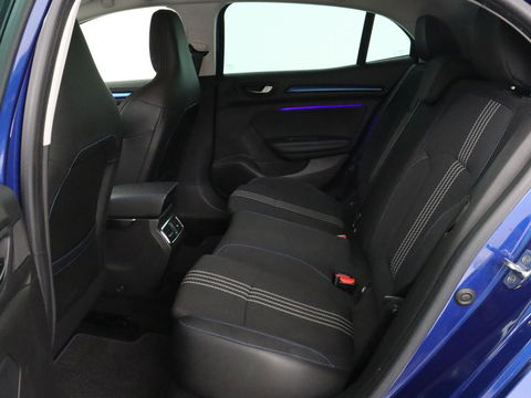 Renault Mégane 1.2 TCe GT-Line | Sportstoelen | Trekhaak | Navigatie | Keyless | Full LED | Climate control | Sfeerverlichting | Parkeerhulp