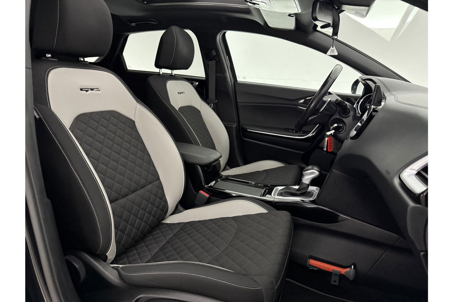 Kia pro_cee'd 1.5 T-GDi MHEV GT-Line 170PK Pano LED Carplay Camera Clima Cruise Navi PDC Trekhaak 17"LMV
