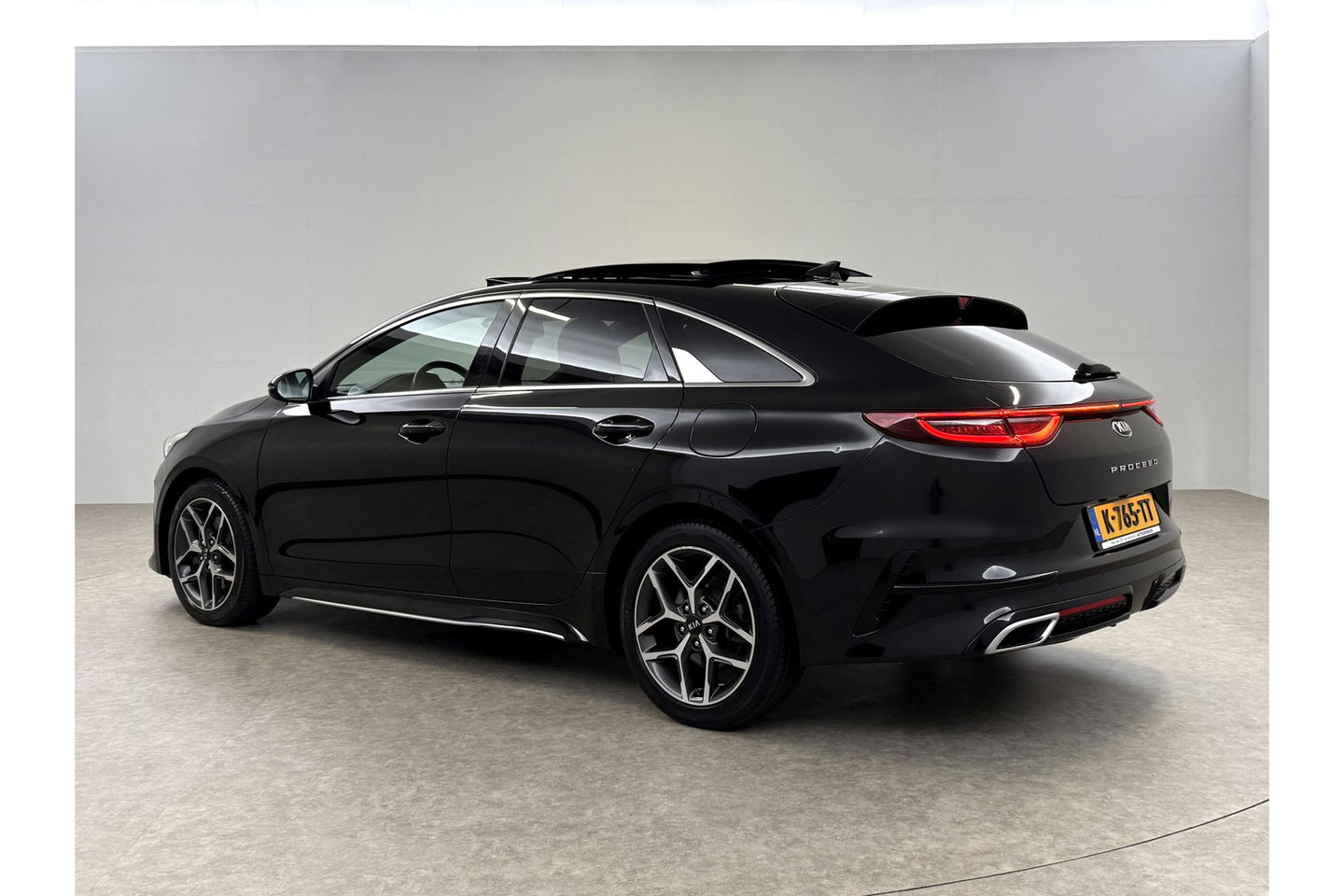 Kia pro_cee'd 1.5 T-GDi MHEV GT-Line 170PK Pano LED Carplay Camera Clima Cruise Navi PDC Trekhaak 17"LMV