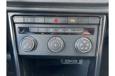 Volkswagen T-Roc 1.0 TSI 115PK STYLE NAVI AIRCO PDC LMV NAVI FULLMAP