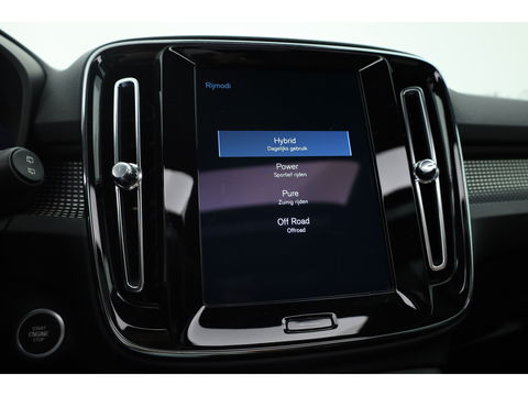 Volvo XC40 1.5 T5 Recharge R-Design | Pano | Elek. trekhaak | Adapt. Cruise | Stoel- Stuurverw. | Camera