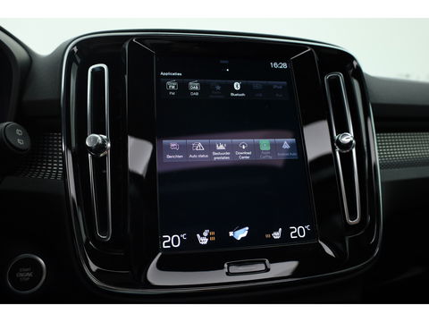 Volvo XC40 1.5 T5 Recharge R-Design | Pano | Elek. trekhaak | Adapt. Cruise | Stoel- Stuurverw. | Camera