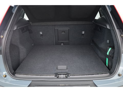 Volvo XC40 1.5 T5 Recharge R-Design | Pano | Elek. trekhaak | Adapt. Cruise | Stoel- Stuurverw. | Camera