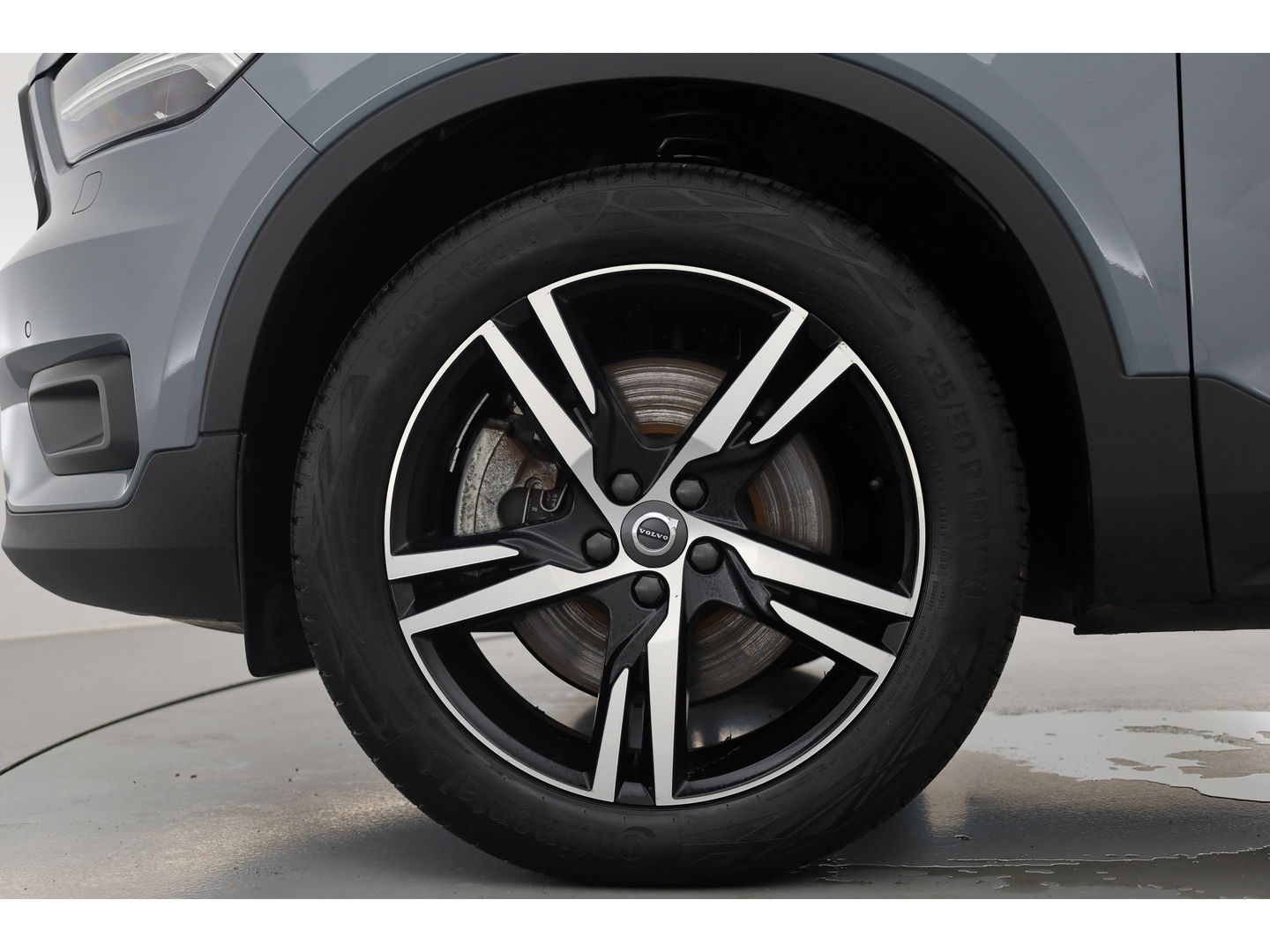 Volvo XC40 1.5 T5 Recharge R-Design | Pano | Elek. trekhaak | Adapt. Cruise | Stoel- Stuurverw. | Camera