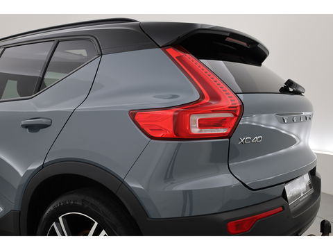 Volvo XC40 1.5 T5 Recharge R-Design | Pano | Elek. trekhaak | Adapt. Cruise | Stoel- Stuurverw. | Camera