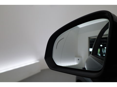 Volvo XC40 1.5 T5 Recharge R-Design | Pano | Elek. trekhaak | Adapt. Cruise | Stoel- Stuurverw. | Camera