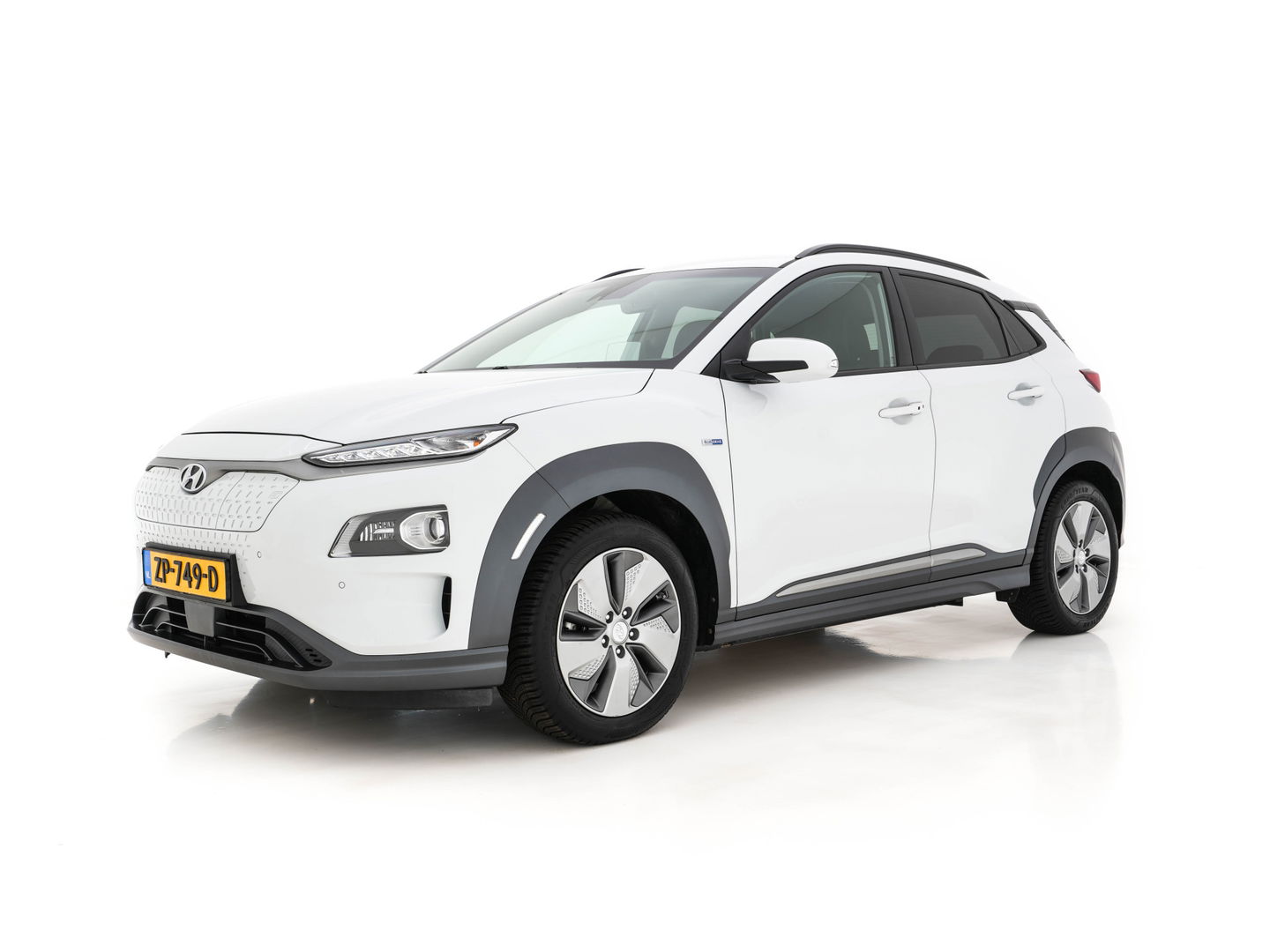 Hyundai KONA EV Premium 64 kWh (INCL-BTW) *FULL-LEATHER | HEAD-UP | FULL-LED | NAVI-FULLMAP | DAB | ADAPTIVE-CRUISE | KRELL-AUDIO | KEYLESS | CAMERA | BLIND-SPOT | LANE-ASSIST | DIGI-COCKPIT | COMFORT-SEATS | 17''ALU*