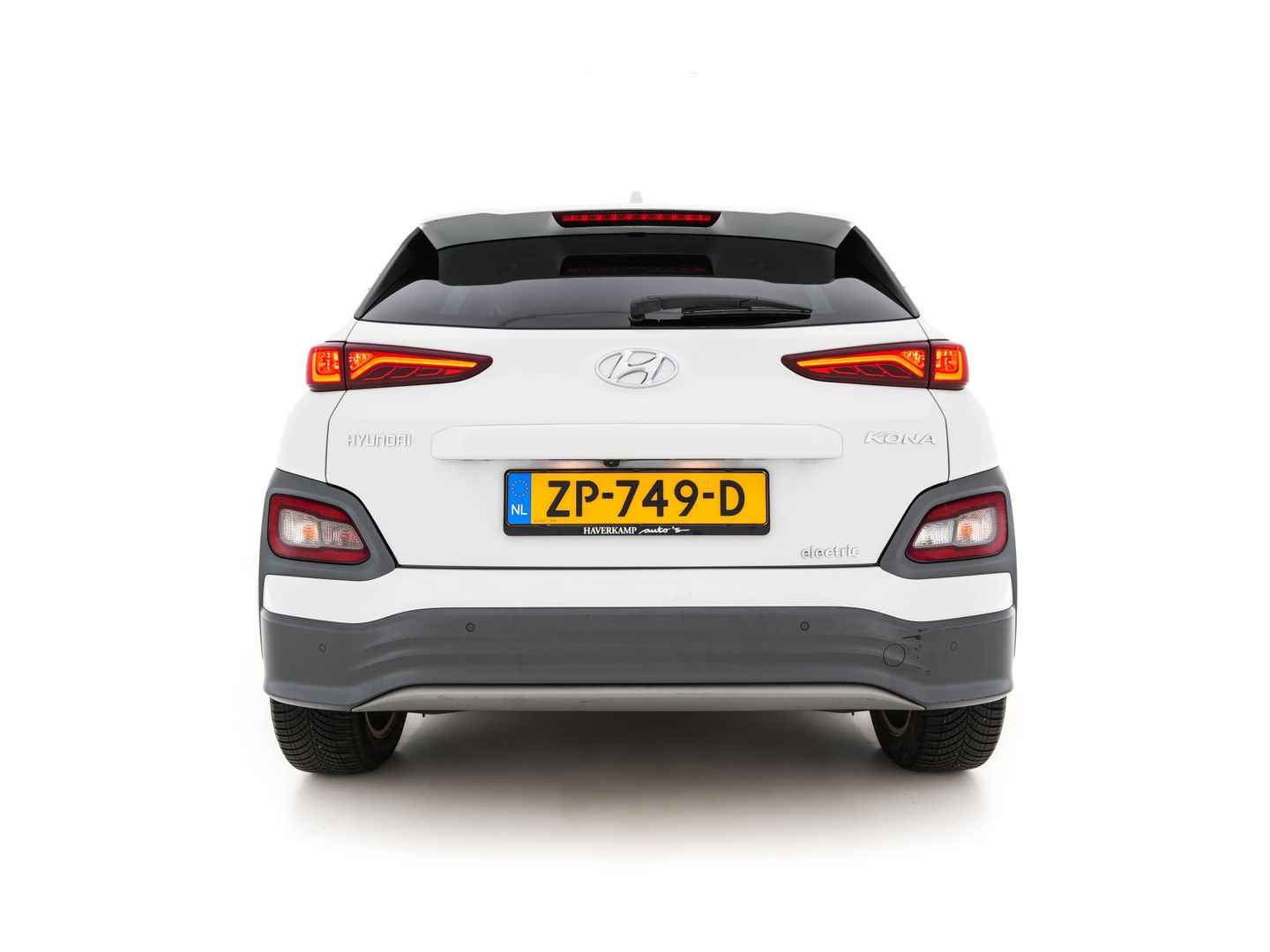 Hyundai KONA EV Premium 64 kWh (INCL-BTW) *FULL-LEATHER | HEAD-UP | FULL-LED | NAVI-FULLMAP | DAB | ADAPTIVE-CRUISE | KRELL-AUDIO | KEYLESS | CAMERA | BLIND-SPOT | LANE-ASSIST | DIGI-COCKPIT | COMFORT-SEATS | 17''ALU*