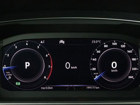 Volkswagen Tiguan 1.5 TSI Highline | Panoramadak | Stoelverwarming | Dynaudio | Massage | Trekhaak | Camera | Carplay | Virtual Cockpit | Adaptive cruise | Full LED | Carplay | Navigatie