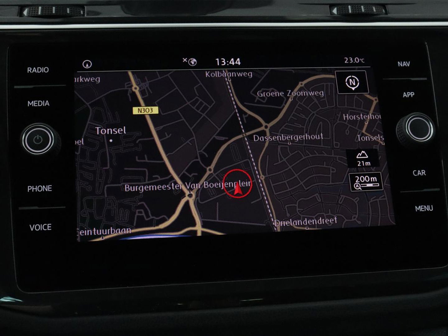 Volkswagen Tiguan 1.5 TSI Highline | Panoramadak | Stoelverwarming | Dynaudio | Massage | Trekhaak | Camera | Carplay | Virtual Cockpit | Adaptive cruise | Full LED | Carplay | Navigatie