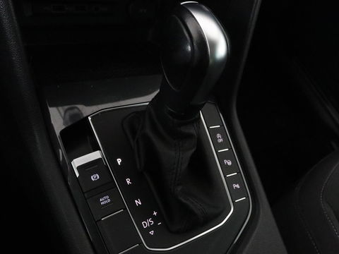 Volkswagen Tiguan 1.5 TSI Highline | Panoramadak | Stoelverwarming | Dynaudio | Massage | Trekhaak | Camera | Carplay | Virtual Cockpit | Adaptive cruise | Full LED | Carplay | Navigatie