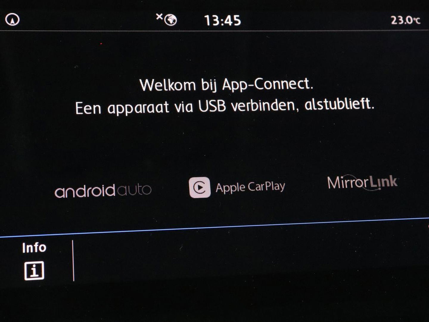 Volkswagen Tiguan 1.5 TSI Highline | Panoramadak | Stoelverwarming | Dynaudio | Massage | Trekhaak | Camera | Carplay | Virtual Cockpit | Adaptive cruise | Full LED | Carplay | Navigatie