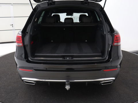 Mercedes-Benz GLC 300e 4Matic AMG Line | Panoramadak | Trekhaak | Stoelverwarming | Carplay | Leder/Alcantara | Keyless | Navigatie