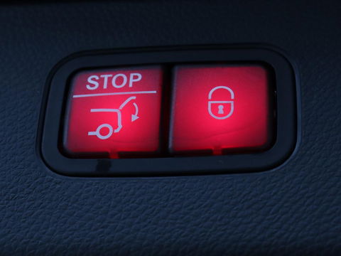Mercedes-Benz GLC 300e 4Matic AMG Line | Panoramadak | Trekhaak | Stoelverwarming | Carplay | Leder/Alcantara | Keyless | Navigatie