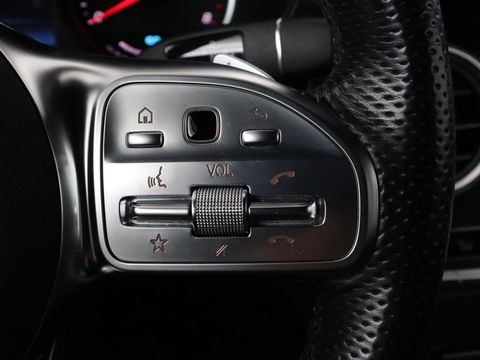 Mercedes-Benz GLC 300e 4Matic AMG Line | Panoramadak | Trekhaak | Stoelverwarming | Carplay | Leder/Alcantara | Keyless | Navigatie