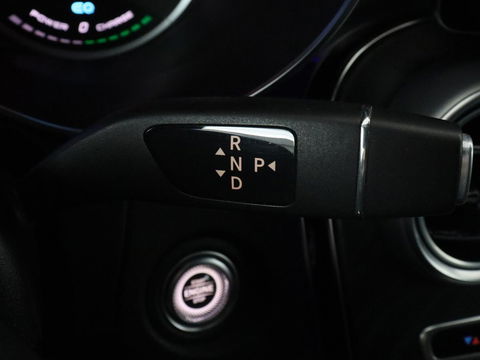 Mercedes-Benz GLC 300e 4Matic AMG Line | Panoramadak | Trekhaak | Stoelverwarming | Carplay | Leder/Alcantara | Keyless | Navigatie