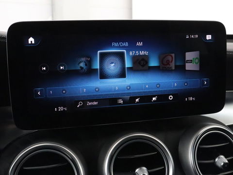 Mercedes-Benz GLC 300e 4Matic AMG Line | Panoramadak | Trekhaak | Stoelverwarming | Carplay | Leder/Alcantara | Keyless | Navigatie