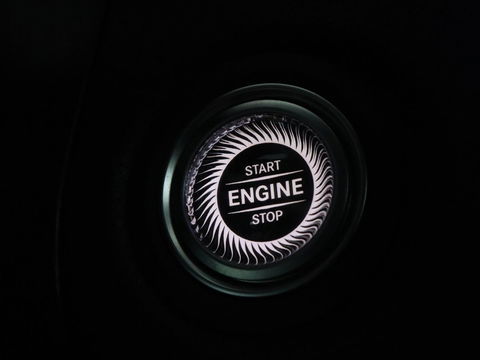 Mercedes-Benz GLC 300e 4Matic AMG Line | Panoramadak | Trekhaak | Stoelverwarming | Carplay | Leder/Alcantara | Keyless | Navigatie