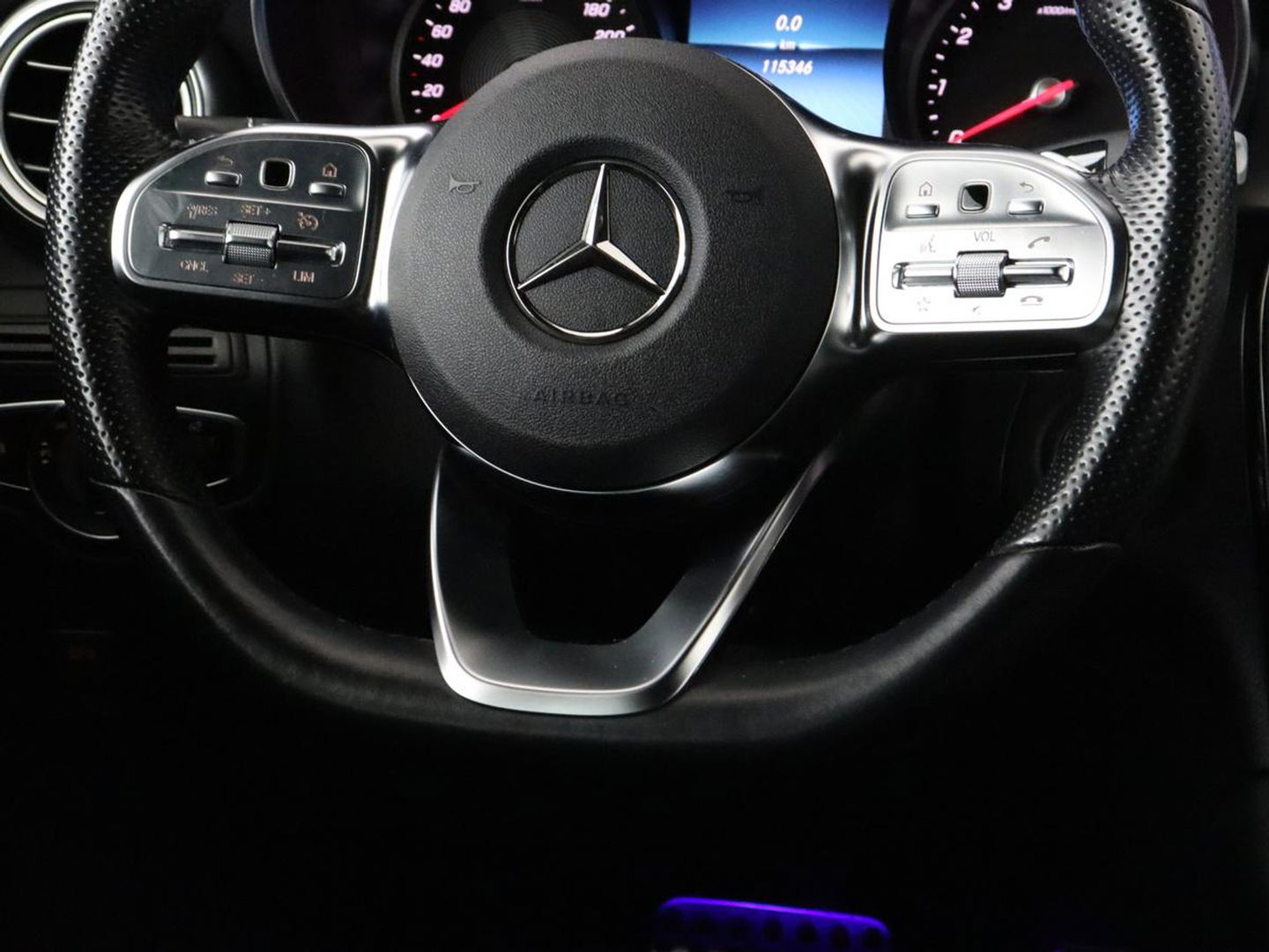 Mercedes-Benz GLC 300e 4Matic AMG Line | Panoramadak | Trekhaak | Stoelverwarming | Carplay | Leder/Alcantara | Keyless | Navigatie