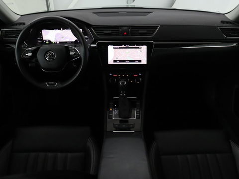 Škoda Superb 1.4 TSI iV Laurin & Klement | Panoramadak | Stoelventilatie | Trekhaak | Leder | Adaptive cruise | Virtual Cockpit | 360 Camera | Carplay | Full LED | Navigatie | Achterbankverwarming