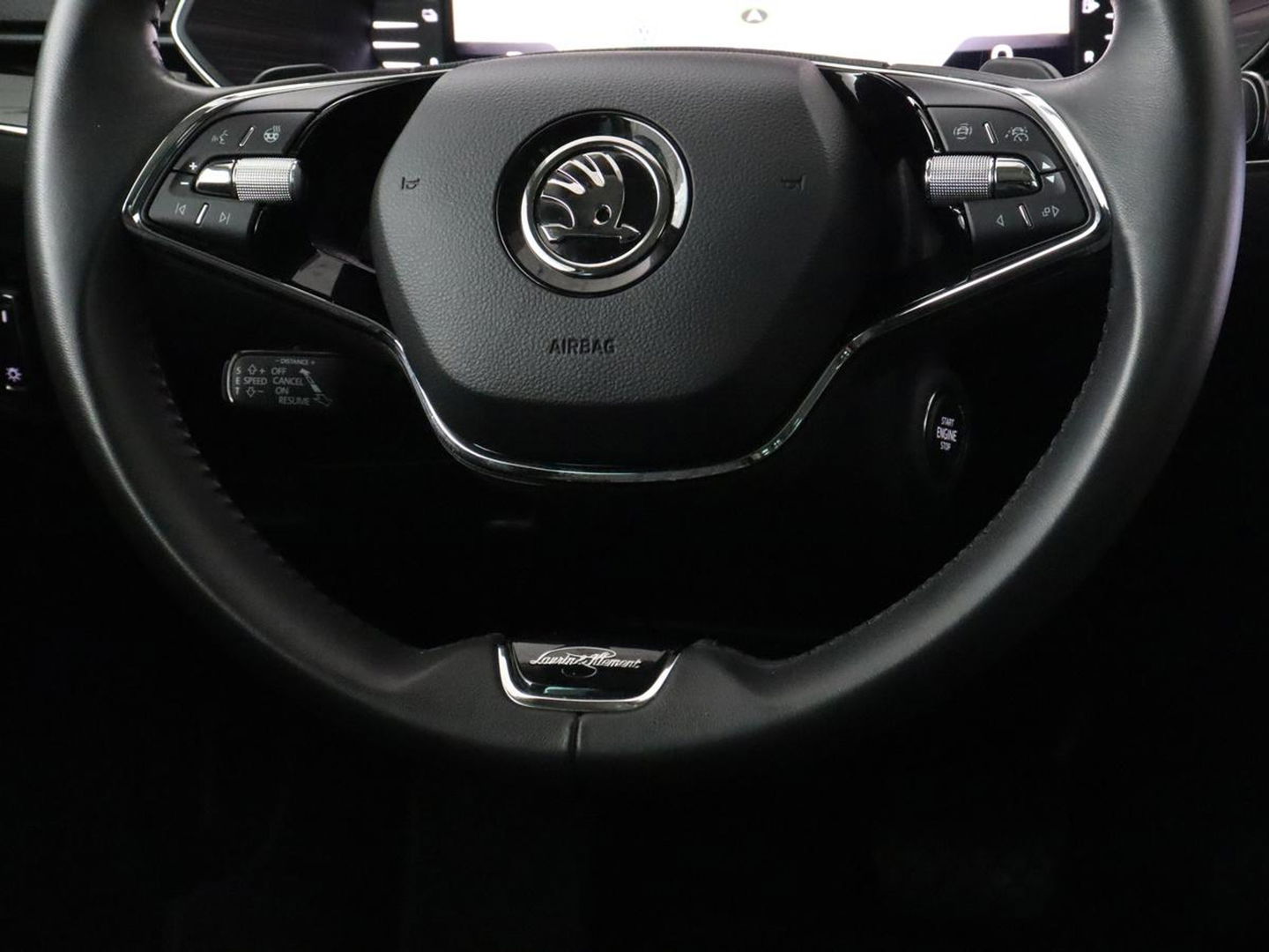Škoda Superb 1.4 TSI iV Laurin & Klement | Panoramadak | Stoelventilatie | Trekhaak | Leder | Adaptive cruise | Virtual Cockpit | 360 Camera | Carplay | Full LED | Navigatie | Achterbankverwarming