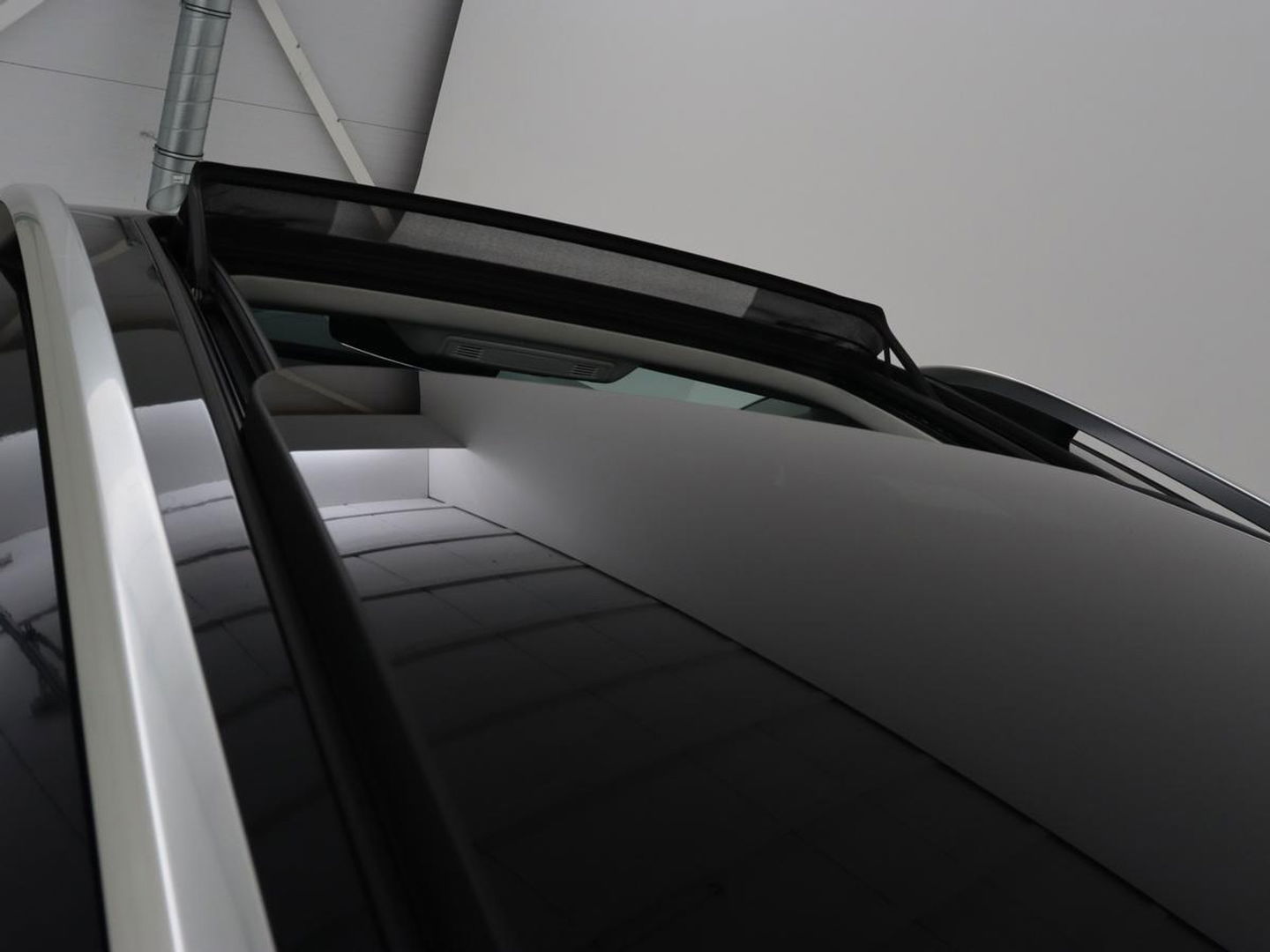 Škoda Superb 1.4 TSI iV Laurin & Klement | Panoramadak | Stoelventilatie | Trekhaak | Leder | Adaptive cruise | Virtual Cockpit | 360 Camera | Carplay | Full LED | Navigatie | Achterbankverwarming
