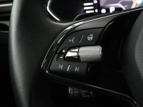 Škoda Superb 1.4 TSI iV Laurin & Klement | Panoramadak | Stoelventilatie | Trekhaak | Leder | Adaptive cruise | Virtual Cockpit | 360 Camera | Carplay | Full LED | Navigatie | Achterbankverwarming