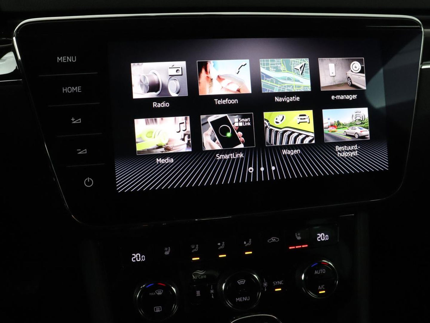 Škoda Superb 1.4 TSI iV Laurin & Klement | Panoramadak | Stoelventilatie | Trekhaak | Leder | Adaptive cruise | Virtual Cockpit | 360 Camera | Carplay | Full LED | Navigatie | Achterbankverwarming