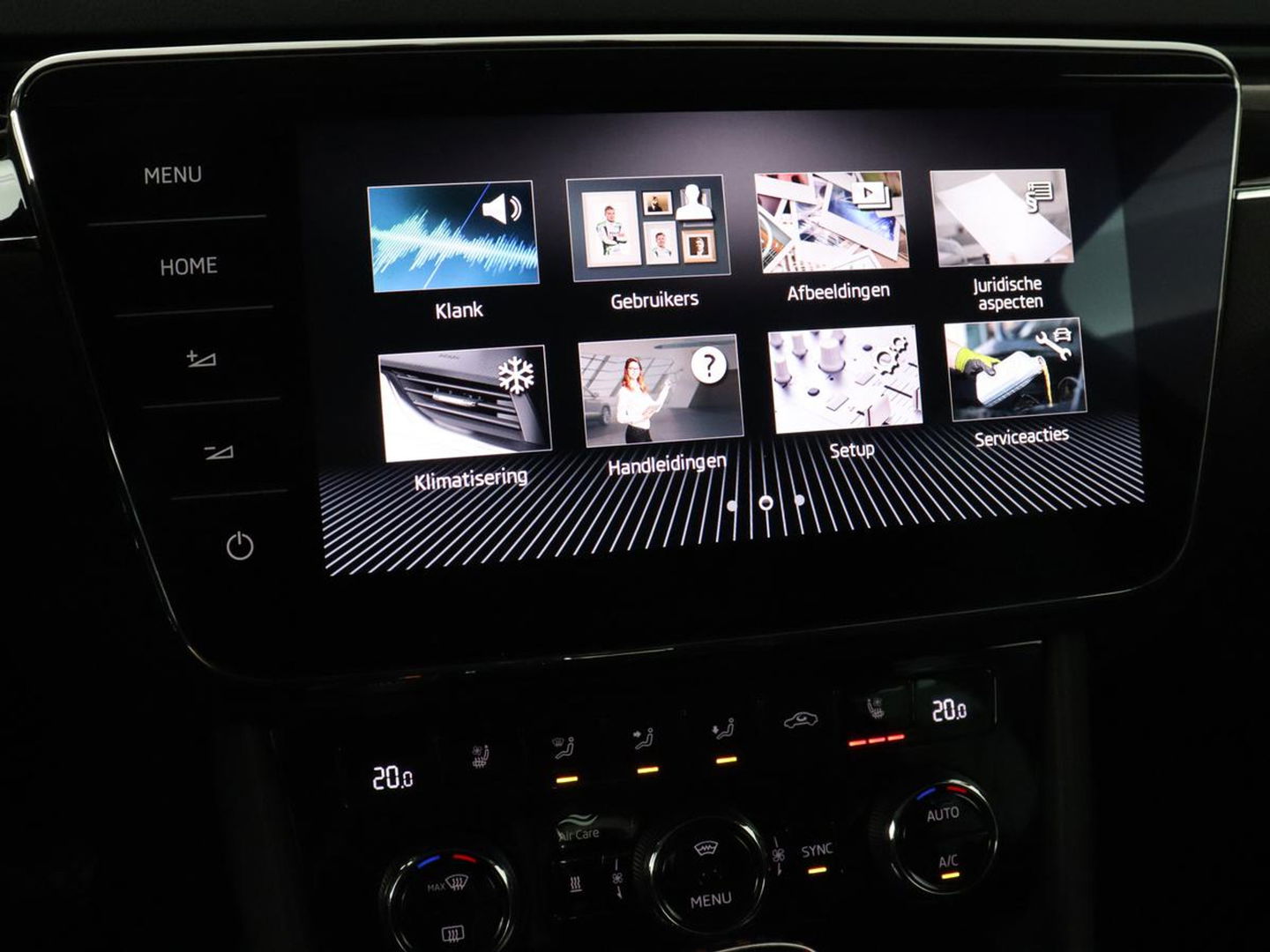 Škoda Superb 1.4 TSI iV Laurin & Klement | Panoramadak | Stoelventilatie | Trekhaak | Leder | Adaptive cruise | Virtual Cockpit | 360 Camera | Carplay | Full LED | Navigatie | Achterbankverwarming