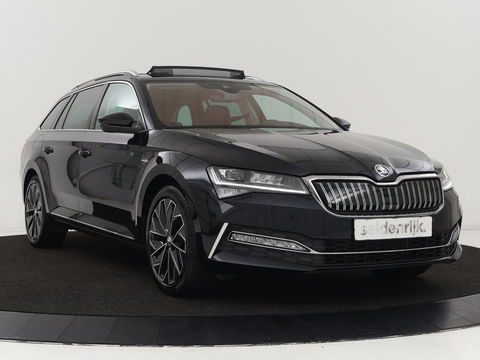 Škoda Superb 1.4 TSI iV Laurin & Klement | Panoramadak | Stoelventilatie | Trekhaak | Leder | Adaptive cruise | Virtual Cockpit | 360 Camera | Carplay | Full LED | Navigatie | Achterbankverwarming
