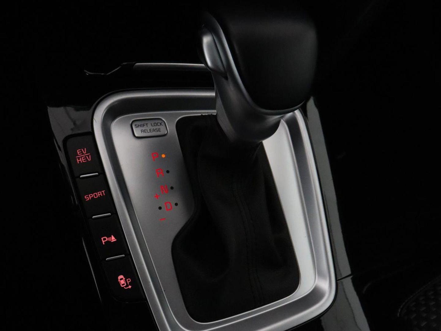 Kia Xceed 1.6 GDi PHEV DynamicPlusLine | Stoel & stuurverwarming | Adaptive cruise | Camera | Carplay | Half leder | Navigatie | Digital Cockpit | Full LED | Keyless