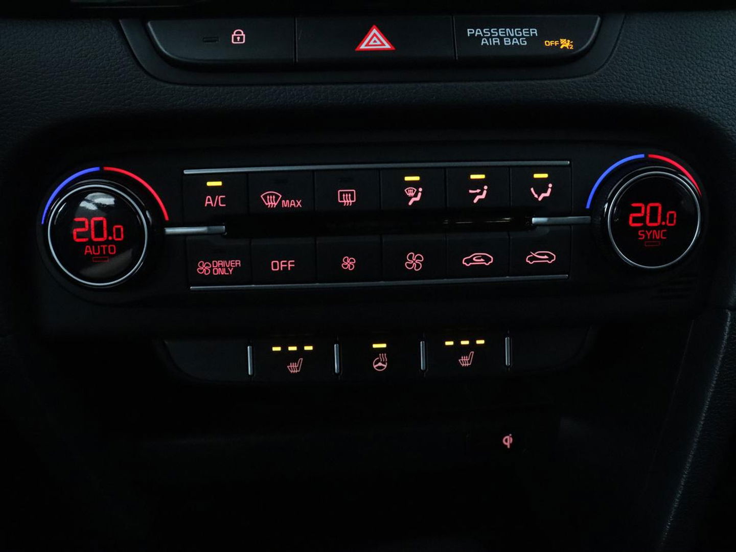 Kia Xceed 1.6 GDi PHEV DynamicPlusLine | Stoel & stuurverwarming | Adaptive cruise | Camera | Carplay | Half leder | Navigatie | Digital Cockpit | Full LED | Keyless