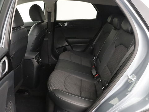 Kia Xceed 1.6 GDi PHEV DynamicPlusLine | Stoel & stuurverwarming | Adaptive cruise | Camera | Carplay | Half leder | Navigatie | Digital Cockpit | Full LED | Keyless