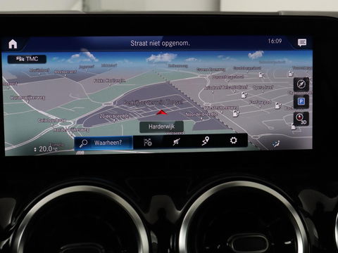 Mercedes-Benz GLA 250e Urban | Panoramadak | Stoelverwarming | Trekhaak | Carplay | Half leder | Camera | Navigatie | Widescreen | Park Assist | Climate control | Full LED