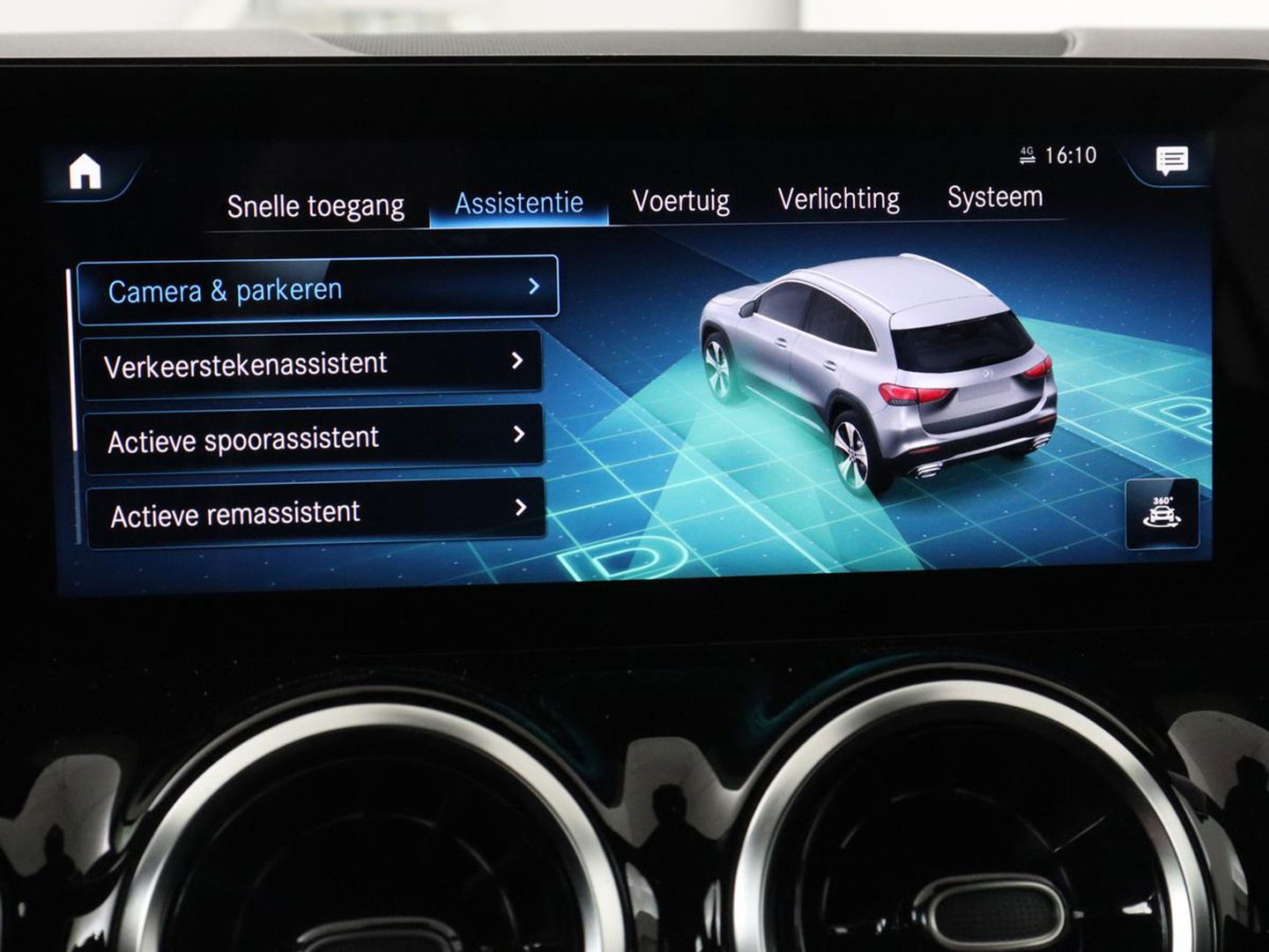 Mercedes-Benz GLA 250e Urban | Panoramadak | Stoelverwarming | Trekhaak | Carplay | Half leder | Camera | Navigatie | Widescreen | Park Assist | Climate control | Full LED