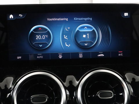 Mercedes-Benz GLA 250e Urban | Panoramadak | Stoelverwarming | Trekhaak | Carplay | Half leder | Camera | Navigatie | Widescreen | Park Assist | Climate control | Full LED