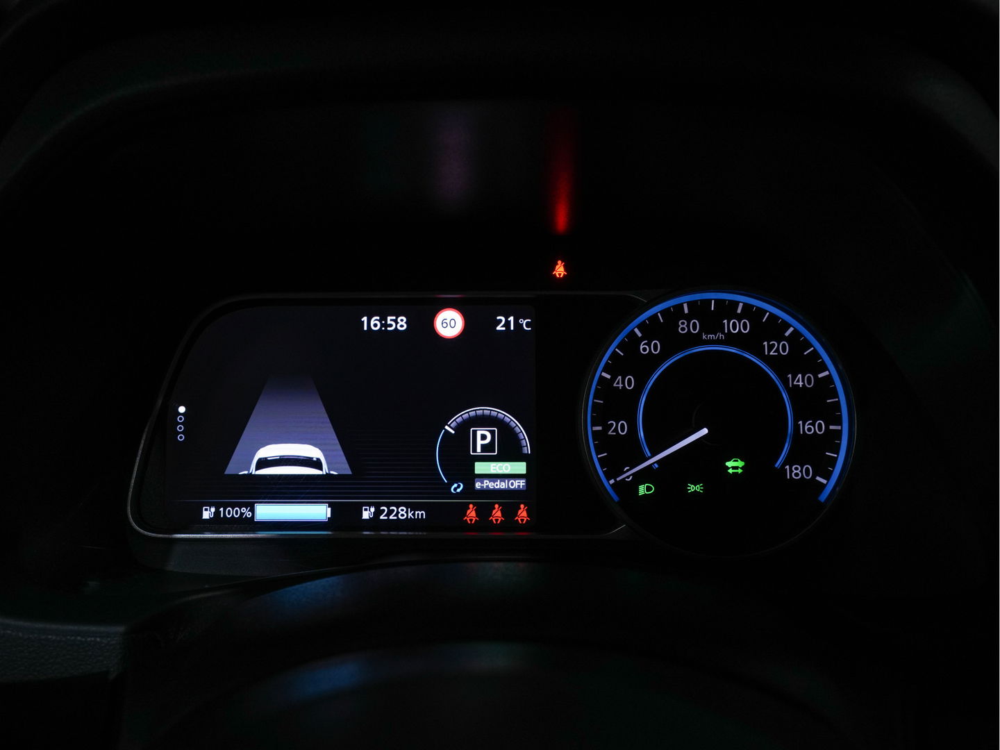Nissan Leaf Tekna 40 kWh Aut. *LEATHER-FABRIC | FULL-LED | BOSE-SURROUND | ADAPTIVE-CRUISE | TOPVIEW | KEYLESS | NAVI-FULLMAP | BLINDSPOT | DAB+ | PDC | HEATED-COMFORTSEATS | TOWBAR | DIGI-COCKPIT | 17"ALU
