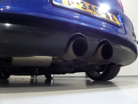 Volkswagen Golf 3.2 V6 R32 DSG Automaat Stoelverwarming Navigatie Bluetooth Alcantara Cruise-control 18"Cadiz velgen