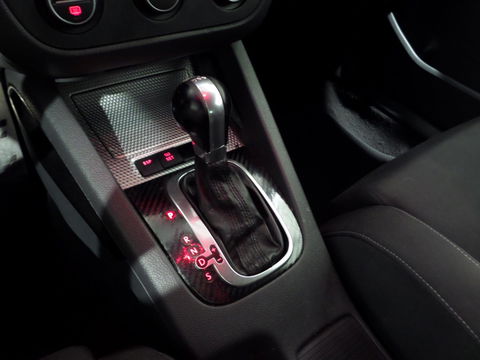 Volkswagen Golf 3.2 V6 R32 DSG Automaat Stoelverwarming Navigatie Bluetooth Alcantara Cruise-control 18"Cadiz velgen