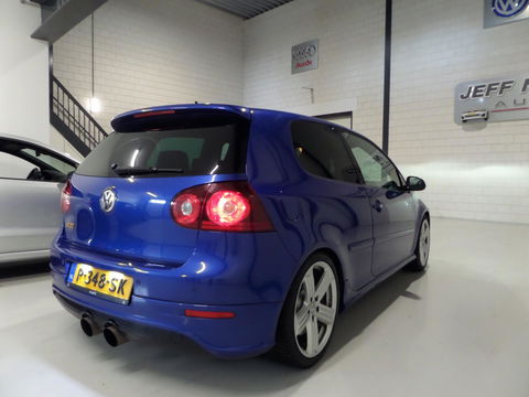 Volkswagen Golf 3.2 V6 R32 DSG Automaat Stoelverwarming Navigatie Bluetooth Alcantara Cruise-control 18"Cadiz velgen
