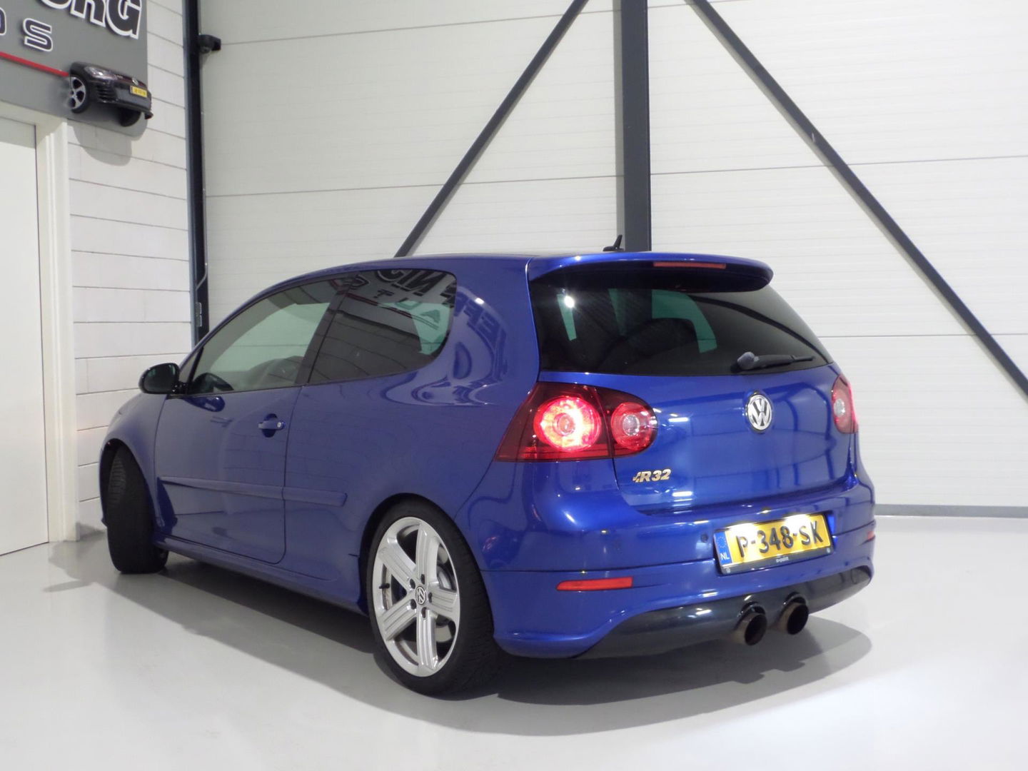 Volkswagen Golf 3.2 V6 R32 DSG Automaat Stoelverwarming Navigatie Bluetooth Alcantara Cruise-control 18"Cadiz velgen